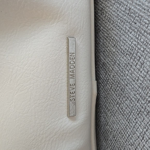 Steve Madden bucket bag - Picture 6 of 6